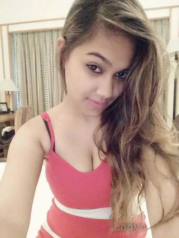 Herleen, 21 years beautiful nude Delhi escorts girl, height 154 sm, Weight  kg