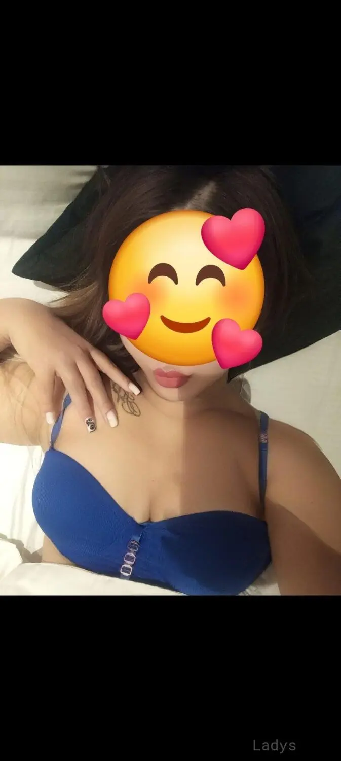 Jenny, 22 years beautiful nude Delhi escorts girl, height 172 sm, Weight  kg