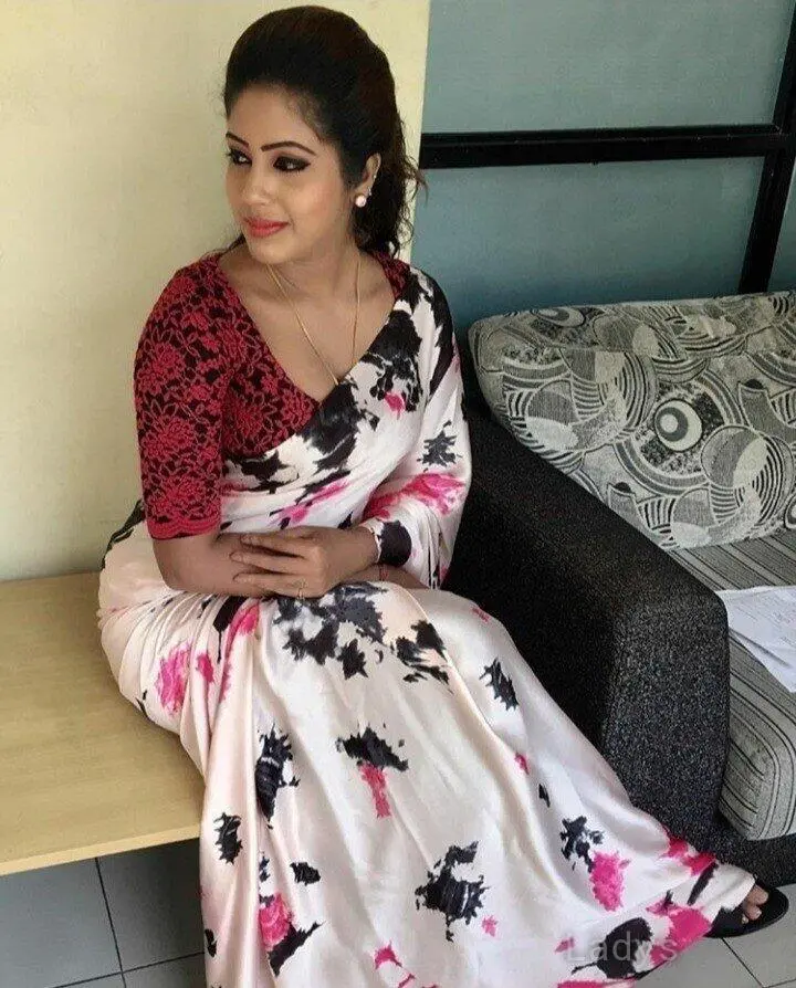 Kajal, 23 years beautiful nude Delhi escorts girl, height 154 sm, Weight  kg