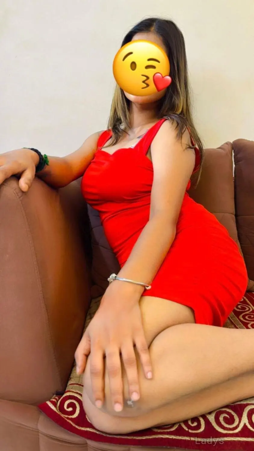 Kat, 21 years beautiful nude Delhi escorts girl, height 153 sm, Weight kg