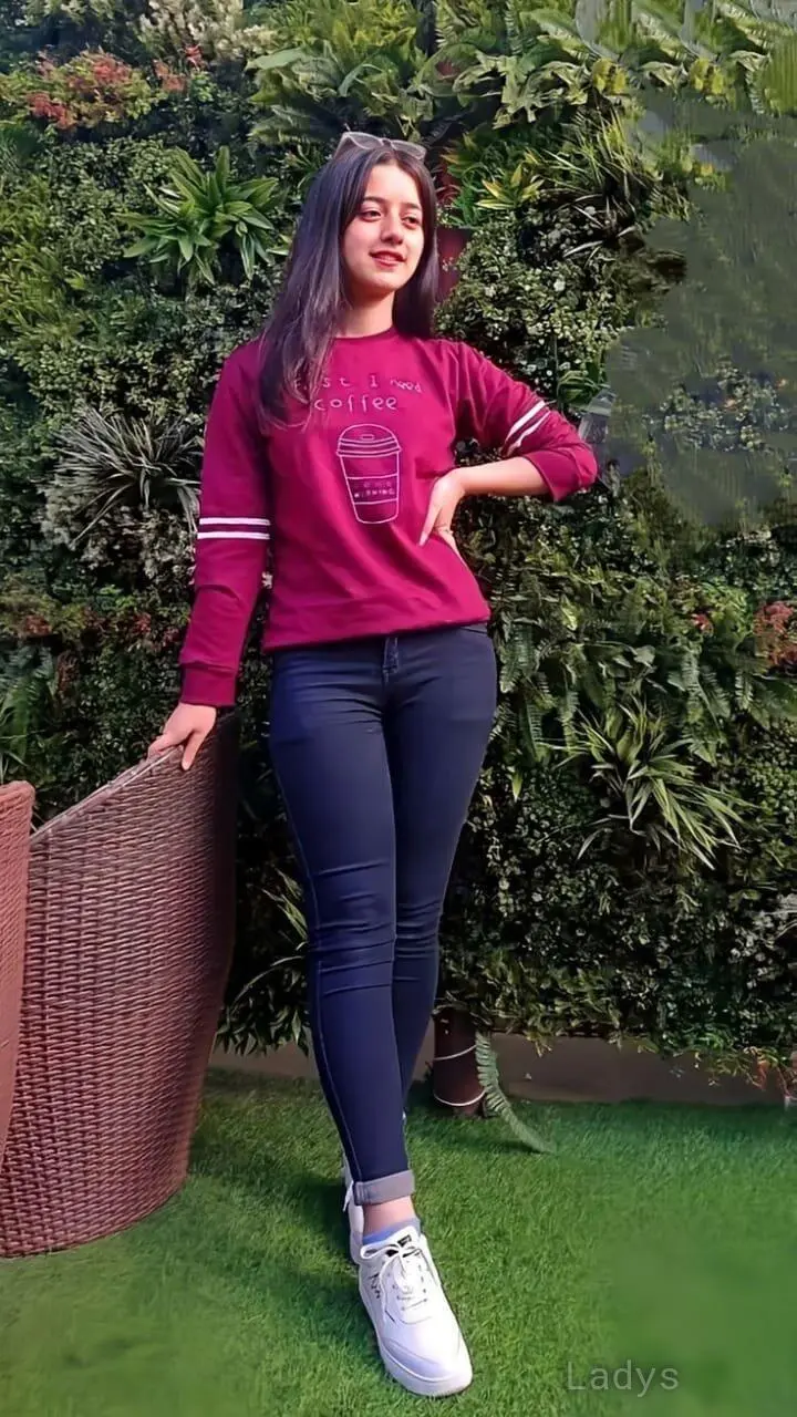 Kavya, 22 years beautiful nude Delhi escorts girl, height 152 sm, Weight kg