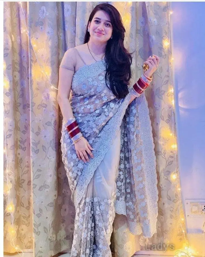 Mahi, 23 years beautiful nude Delhi escorts girl, height 154 sm, Weight  kg