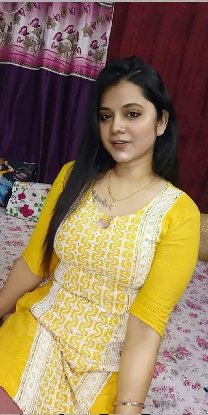 Mahi, 23 years beautiful nude Delhi escorts girl, height 154 sm, Weight  kg