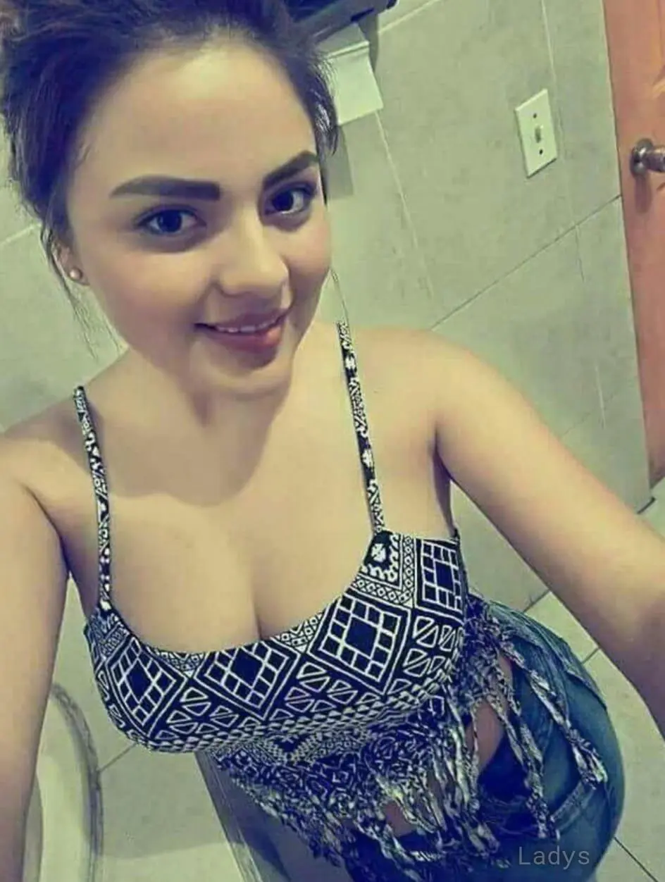 Maria, 23 years beautiful nude Delhi escorts girl, height 163 sm, Weight kg