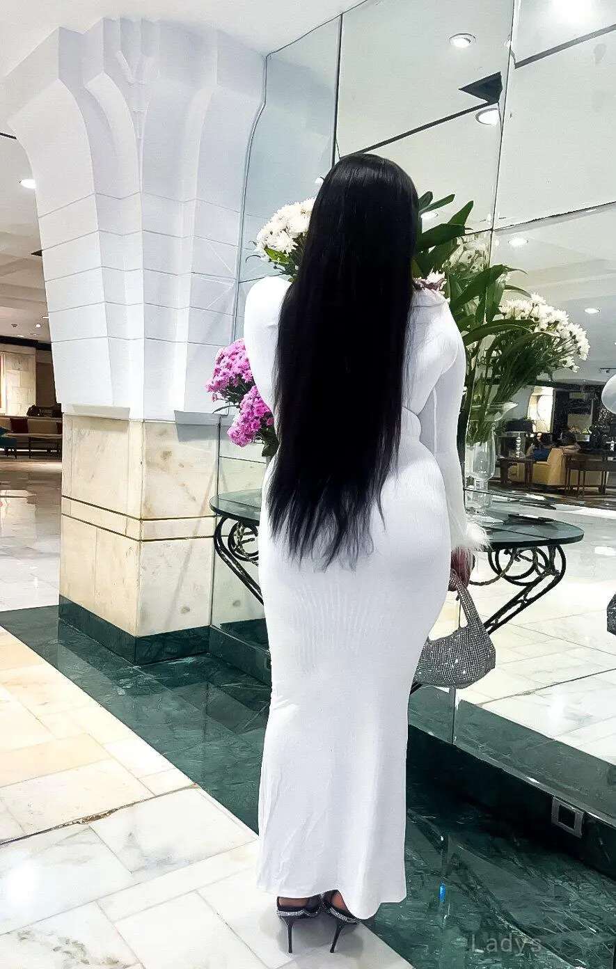 Mimi, 24 years beautiful nude Delhi escorts girl, height 180 sm, Weight  kg