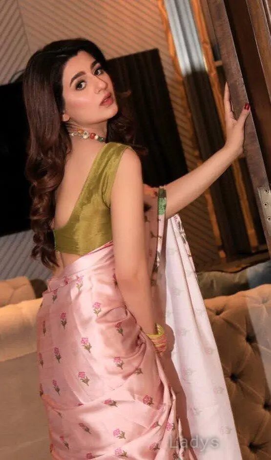 Naina, 23 years beautiful nude Delhi escorts girl, height 154 sm, Weight kg