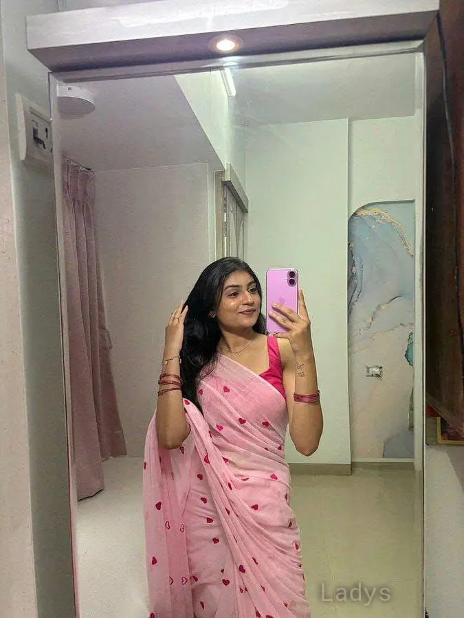 Rajni, 24 years beautiful nude Delhi escorts girl, height 154 sm, Weight  kg