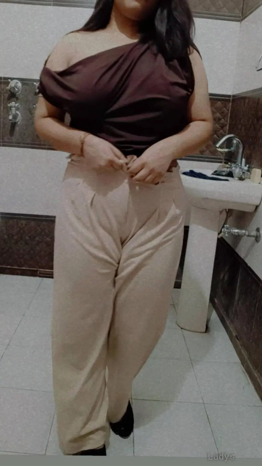 Rimi, 22 years beautiful nude Delhi escorts girl, height 160 sm, Weight kg