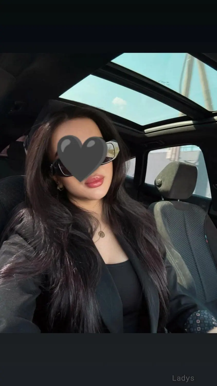 Salina, 25 years beautiful nude Delhi escorts girl, height 160 sm, Weight  kg