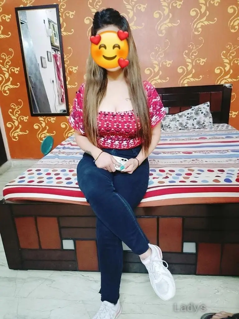 Shreya, 21 years beautiful nude Delhi escorts girl, height 163 sm, Weight  kg