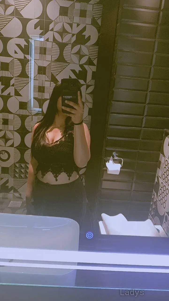 Sneha, 22 years beautiful nude Delhi escorts girl, height 154 sm, Weight  kg