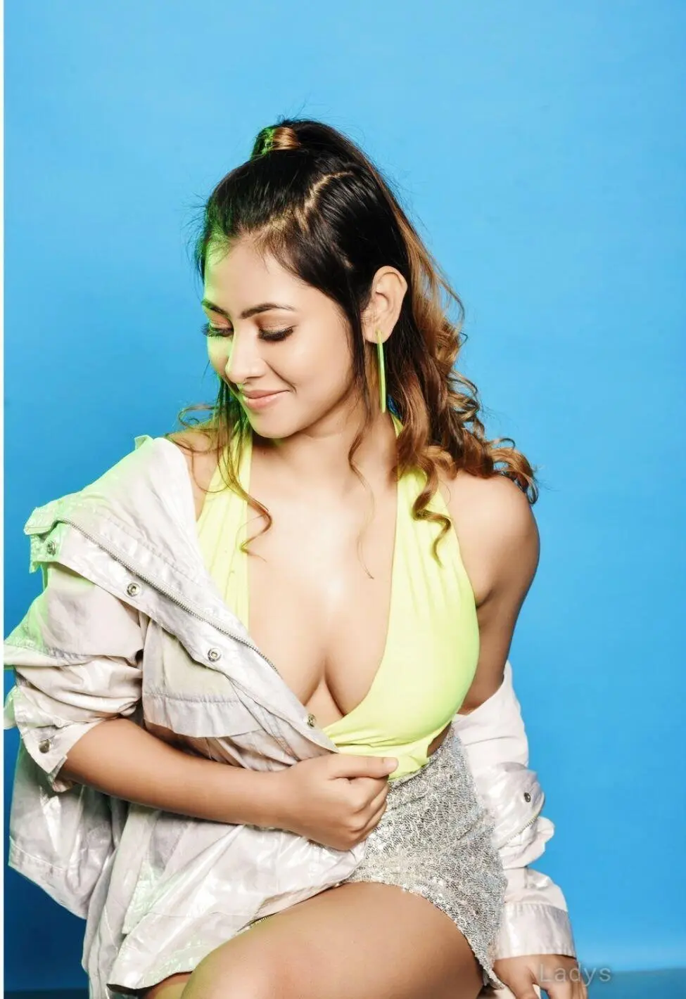 Sona, 23 years beautiful nude Delhi escorts girl, height 183 sm, Weight  kg