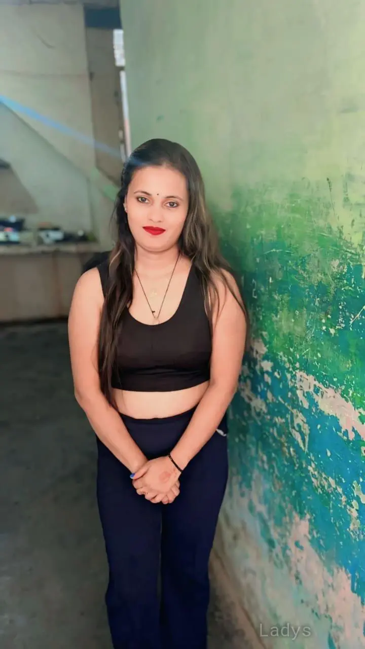 Sona, 23 years beautiful nude Delhi escorts girl, height 153 sm, Weight  kg