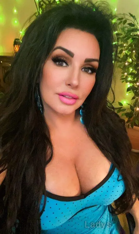Sophia, 37 years beautiful nude Delhi escorts girl, height 168 sm, Weight  kg