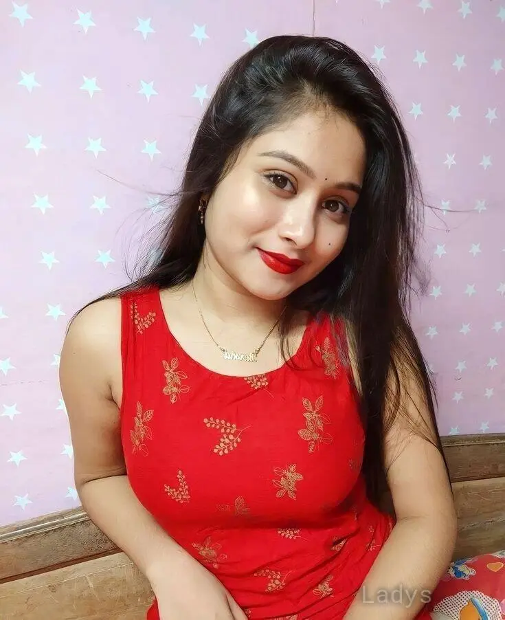 Vera, 21 years beautiful nude Delhi escorts girl, height 122 sm, Weight  kg