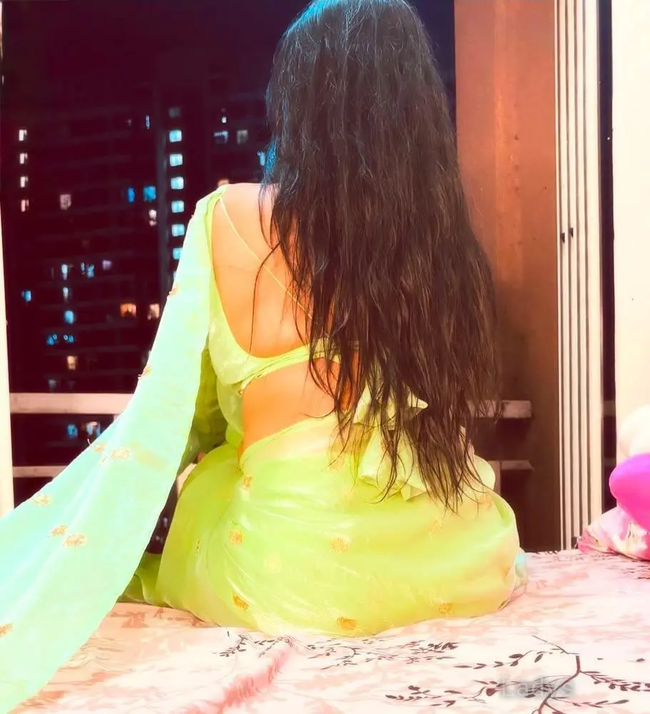 Esha, 30 years sexy toples Delhi scorts girl, height 170 sm, Weight  kg