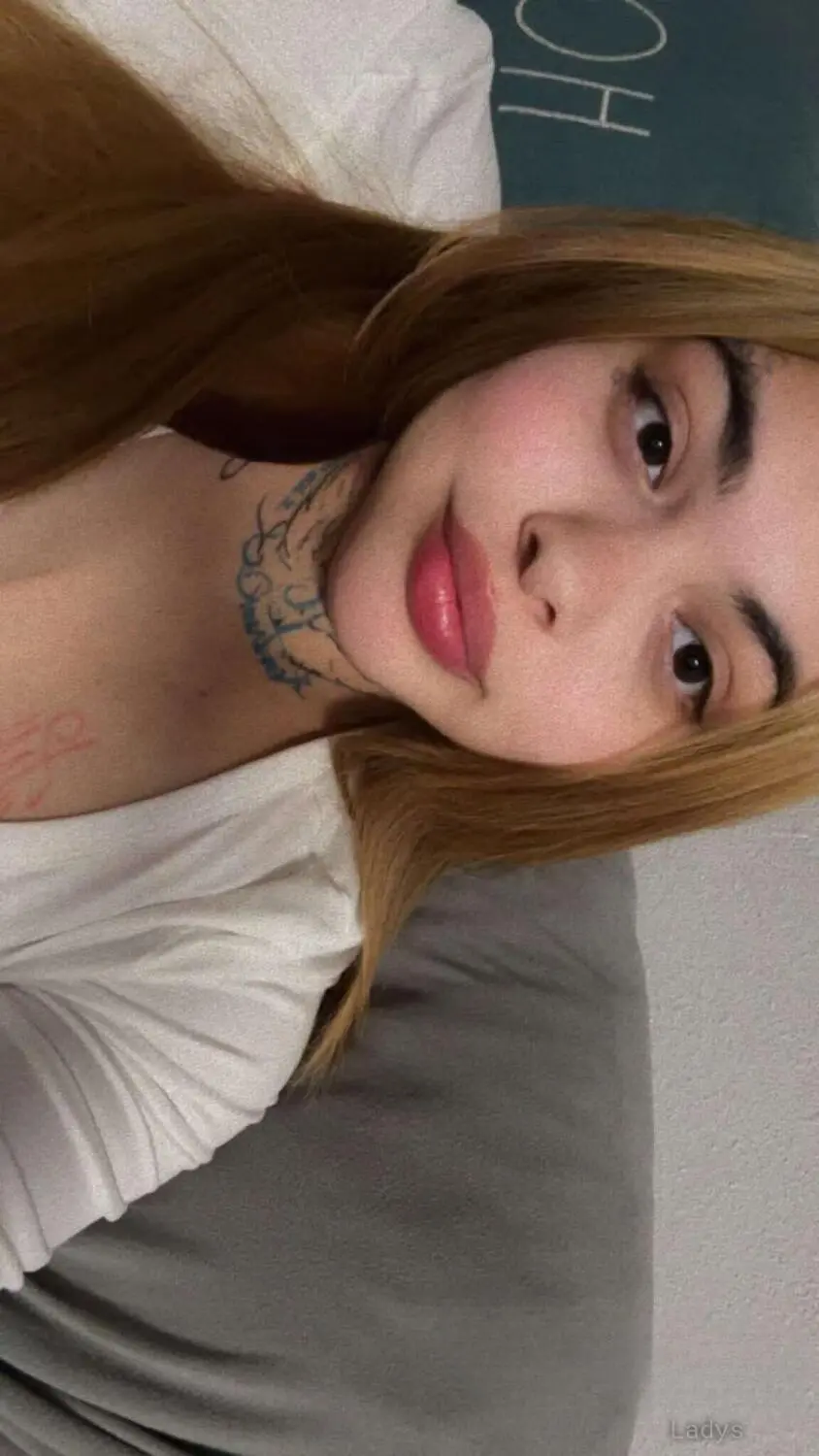 Mellyy, 20 years old Denver escort girl with big tits, height 157 sm, Weight 60 kg