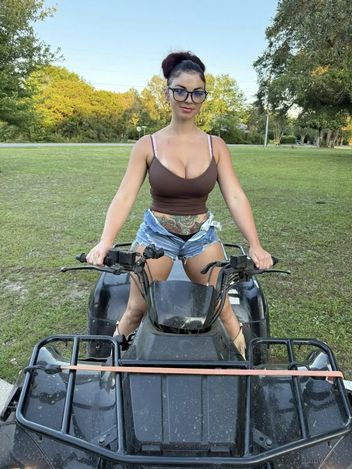 Ms Trigga, 33 years old Denver escort girl with big tits, height 167 sm, Weight 68 kg