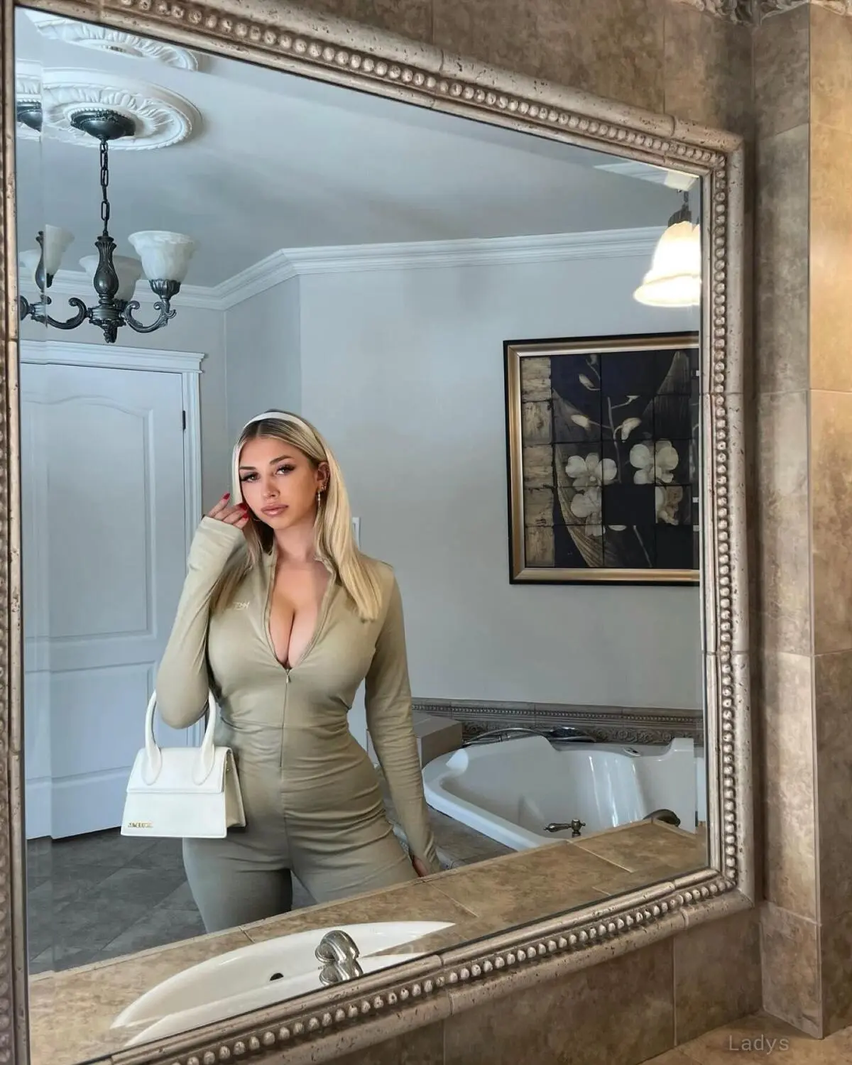 Anais Laliberte, 28 years beautiful nude Denver escorts girl, height 169 sm, Weight 52 kg