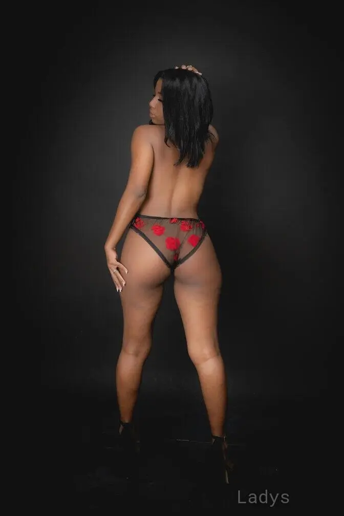 Cristal, 22 years beautiful nude Denver escorts girl, height 159 sm, Weight 52 kg