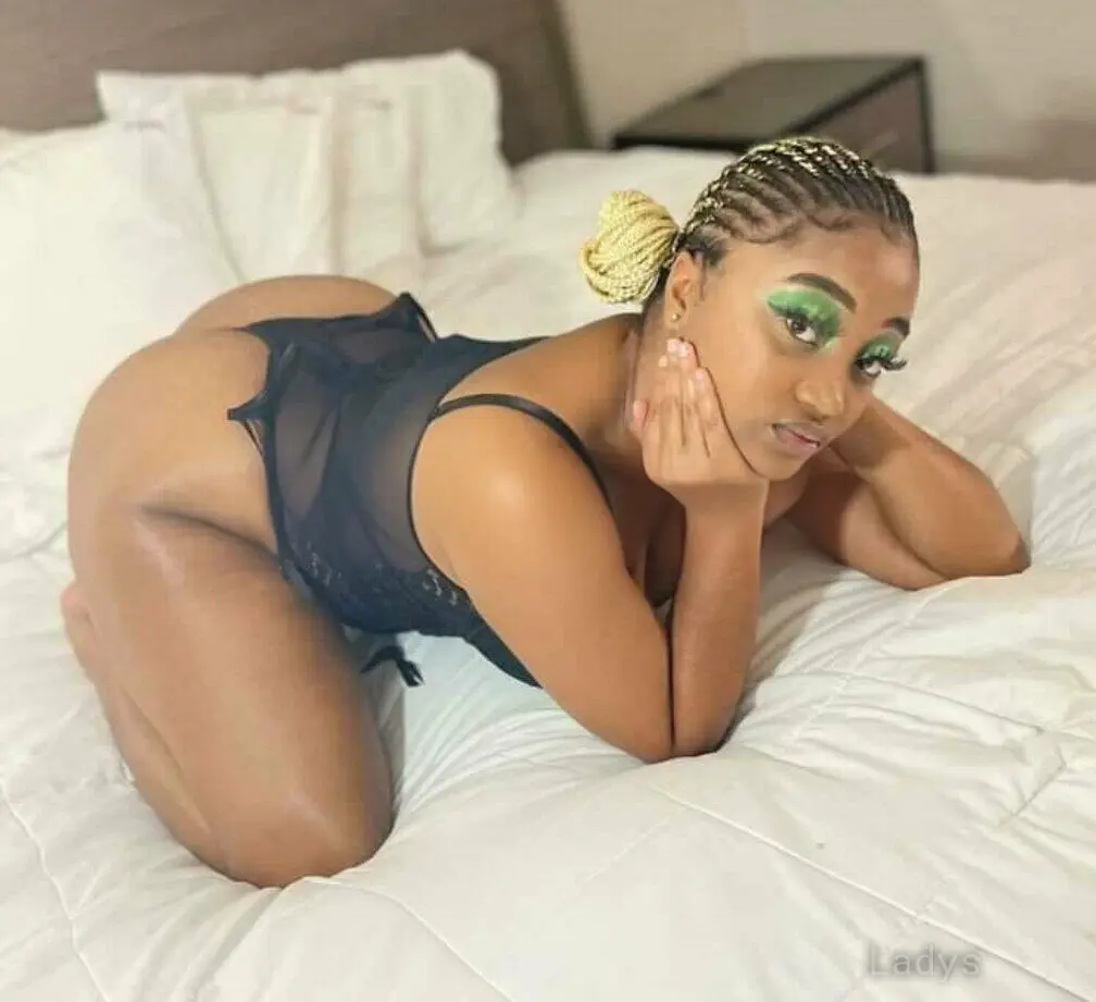 Imani, 24 years beautiful nude Denver escorts girl, height 153 sm, Weight 64 kg