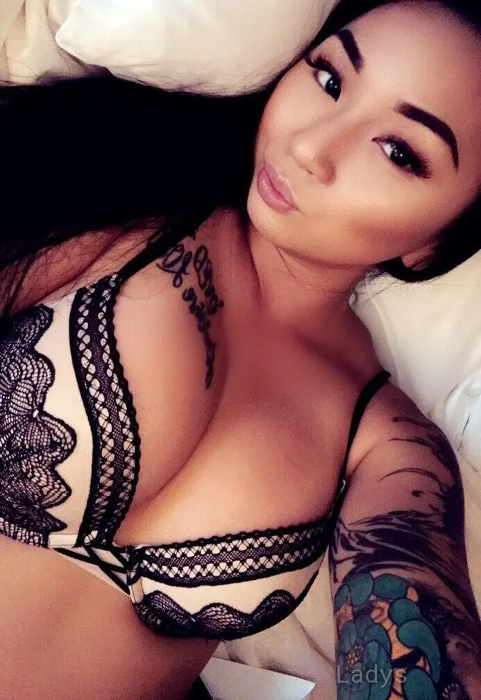 Jenny, 25 years beautiful nude Denver escorts girl, height 165 sm, Weight 51 kg