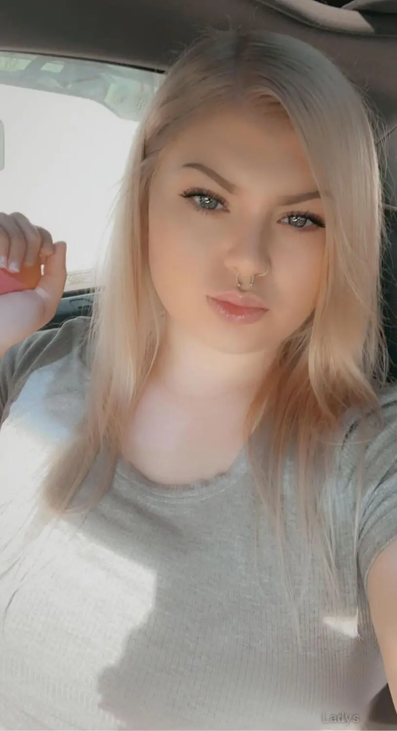 Layla, 29 years beautiful nude Denver escorts girl, height 162 sm, Weight 77 kg