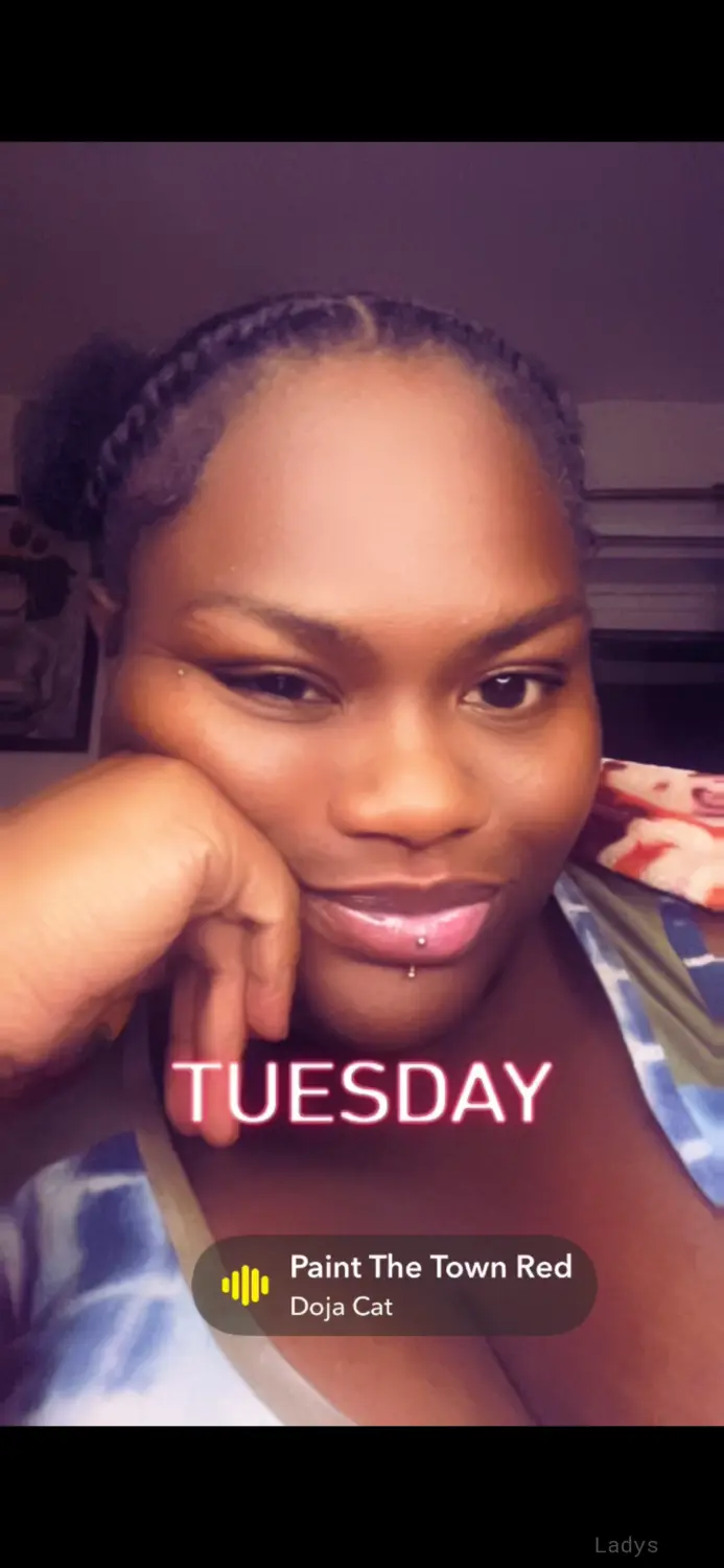 Panda Dior, 25 years beautiful nude Denver escorts girl, height 167 sm, Weight 118 kg