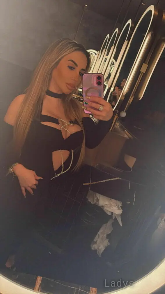 Presley, 36 years beautiful nude Denver escorts girl, height 151 sm, Weight 55 kg