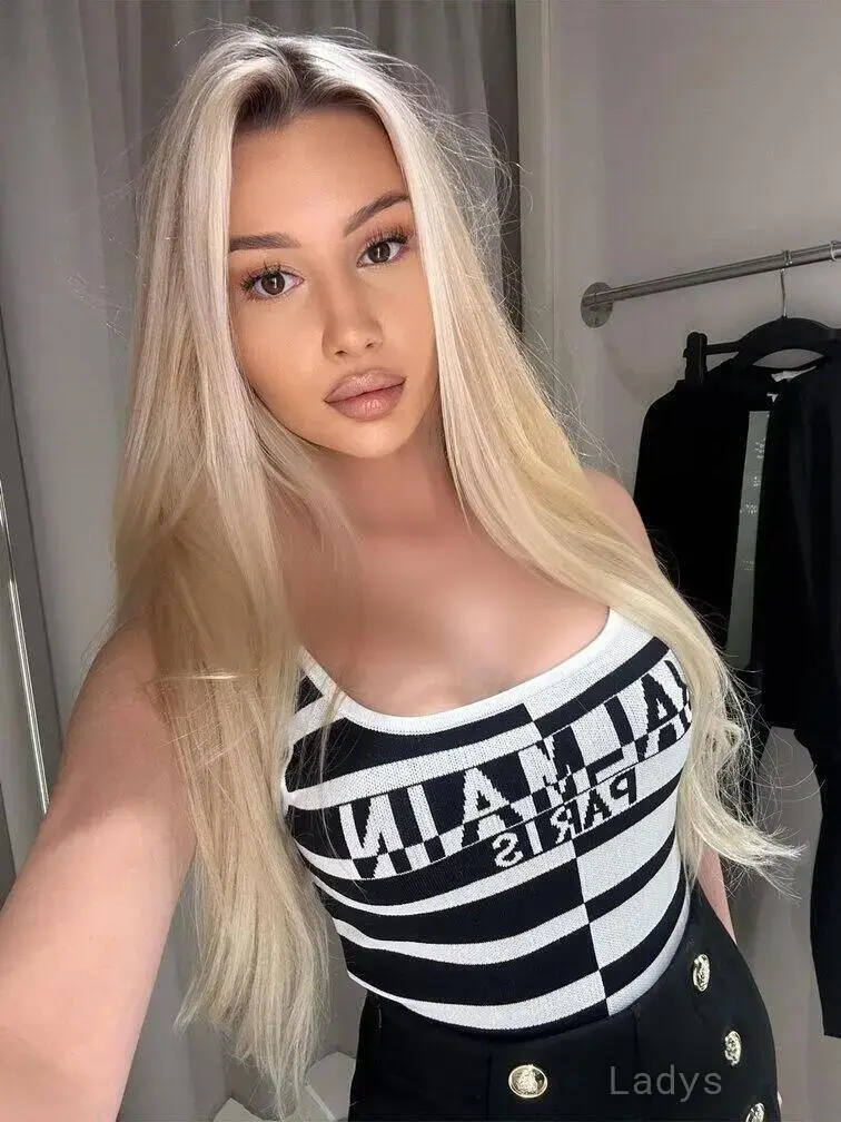 KIERA BENNETT, 21 years old Detroit escort girl with big tits, height 177 sm, Weight 53 kg