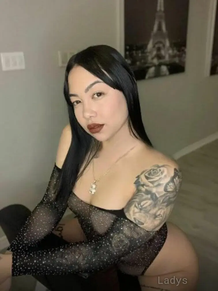 Amelia, 24 years beautiful nude Detroit escorts girl, height 166 sm, Weight 58 kg