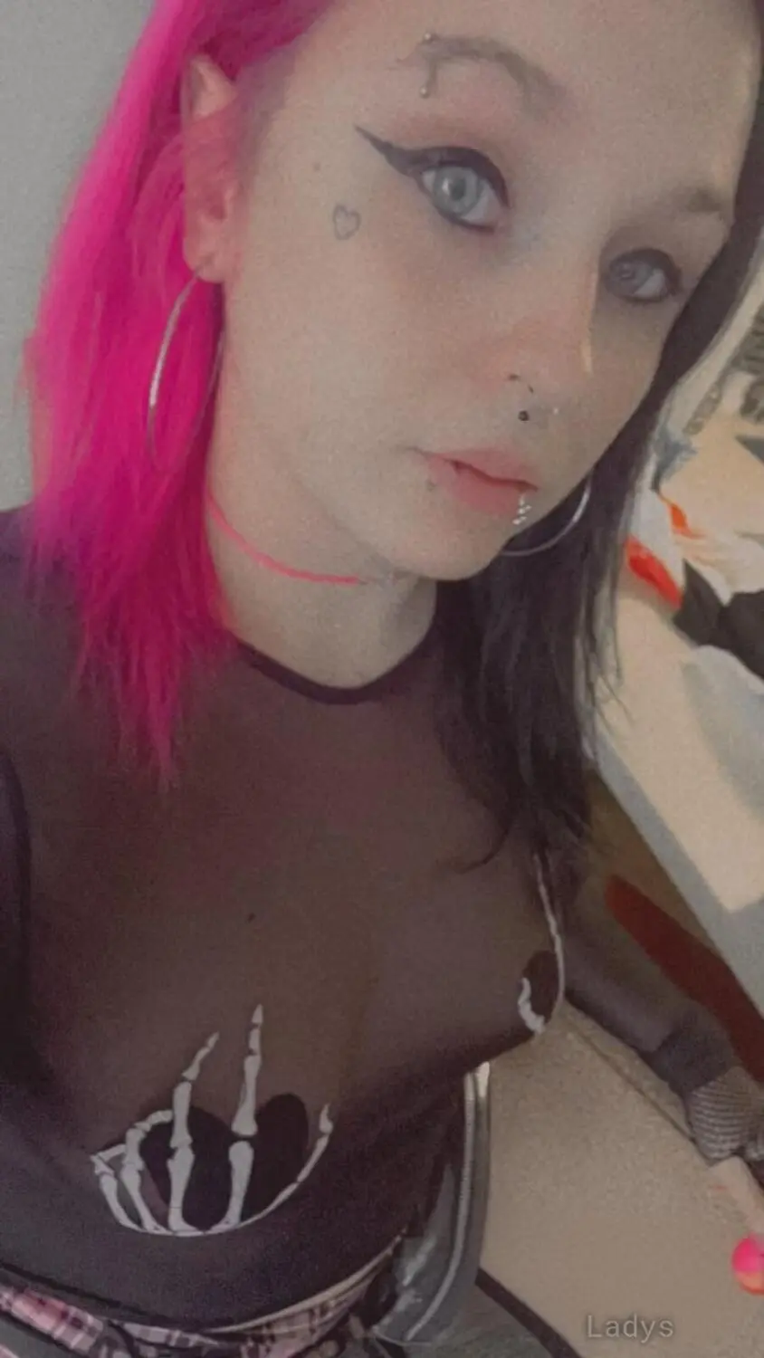 Fiona, 20 years beautiful nude Detroit escorts girl, height 175 sm, Weight 55 kg