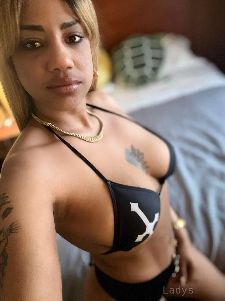 Nasly Detroit, 28 years beautiful nude Detroit escorts girl, height 143 sm, Weight 60 kg