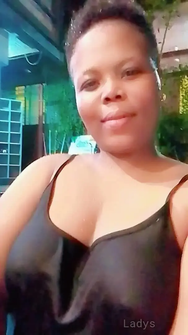 Ola, 24 years old Dhaka escort girl with big tits, height 160 sm, Weight kg