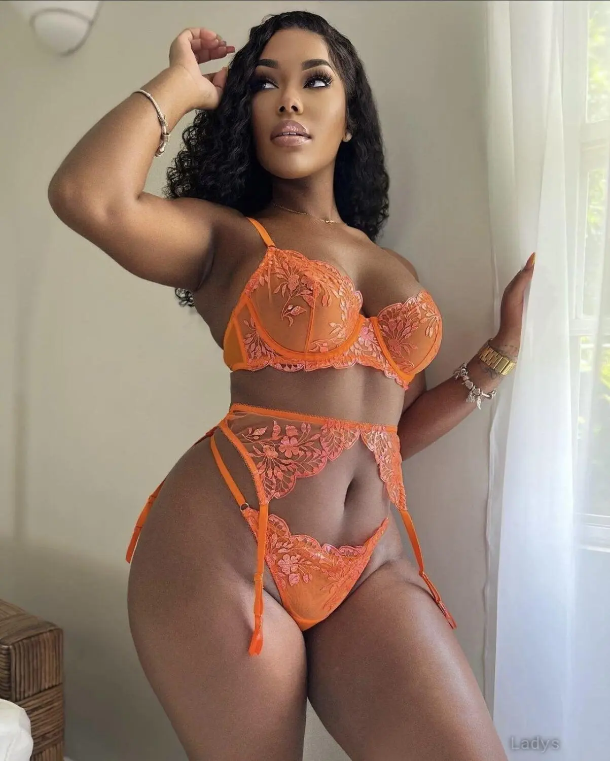 Amanda, 22 years old Doha escort girl with big tits, height 168 sm, Weight  kg