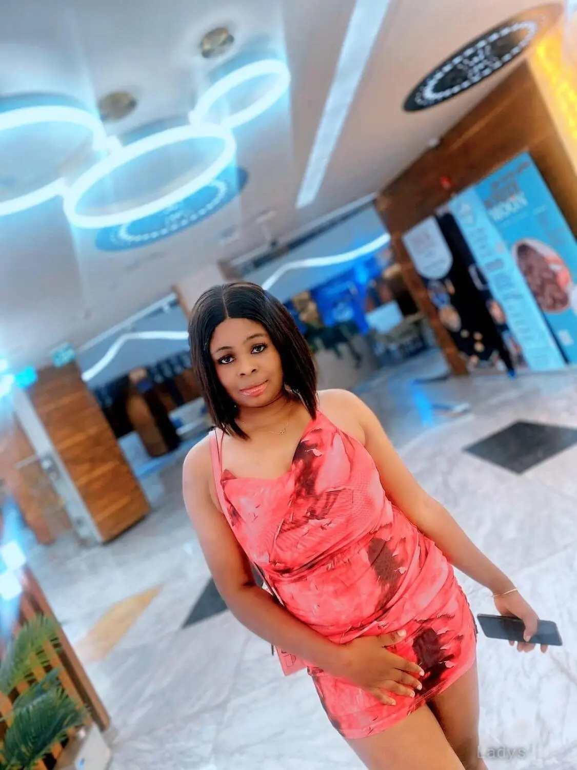 Extra, 22 years old Doha escort girl with big tits, height 172 sm, Weight kg