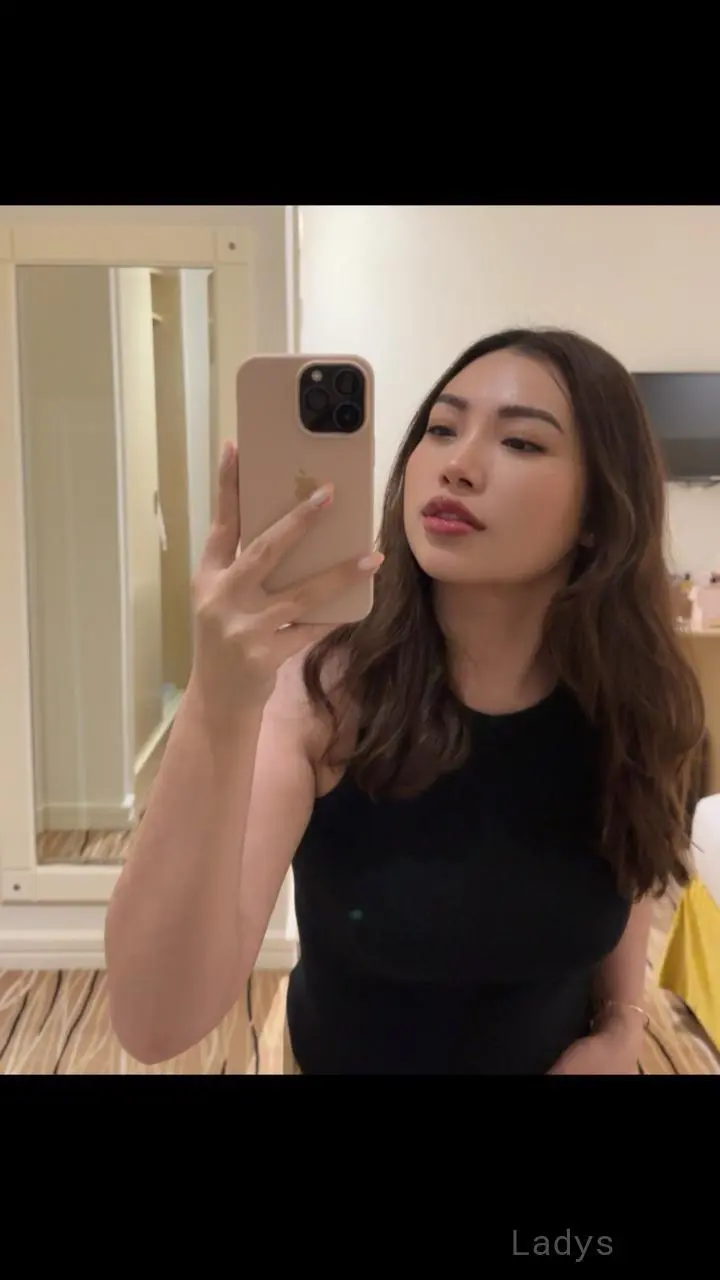Honey, 23 years old Doha escort girl with big tits, height 165 sm, Weight  kg