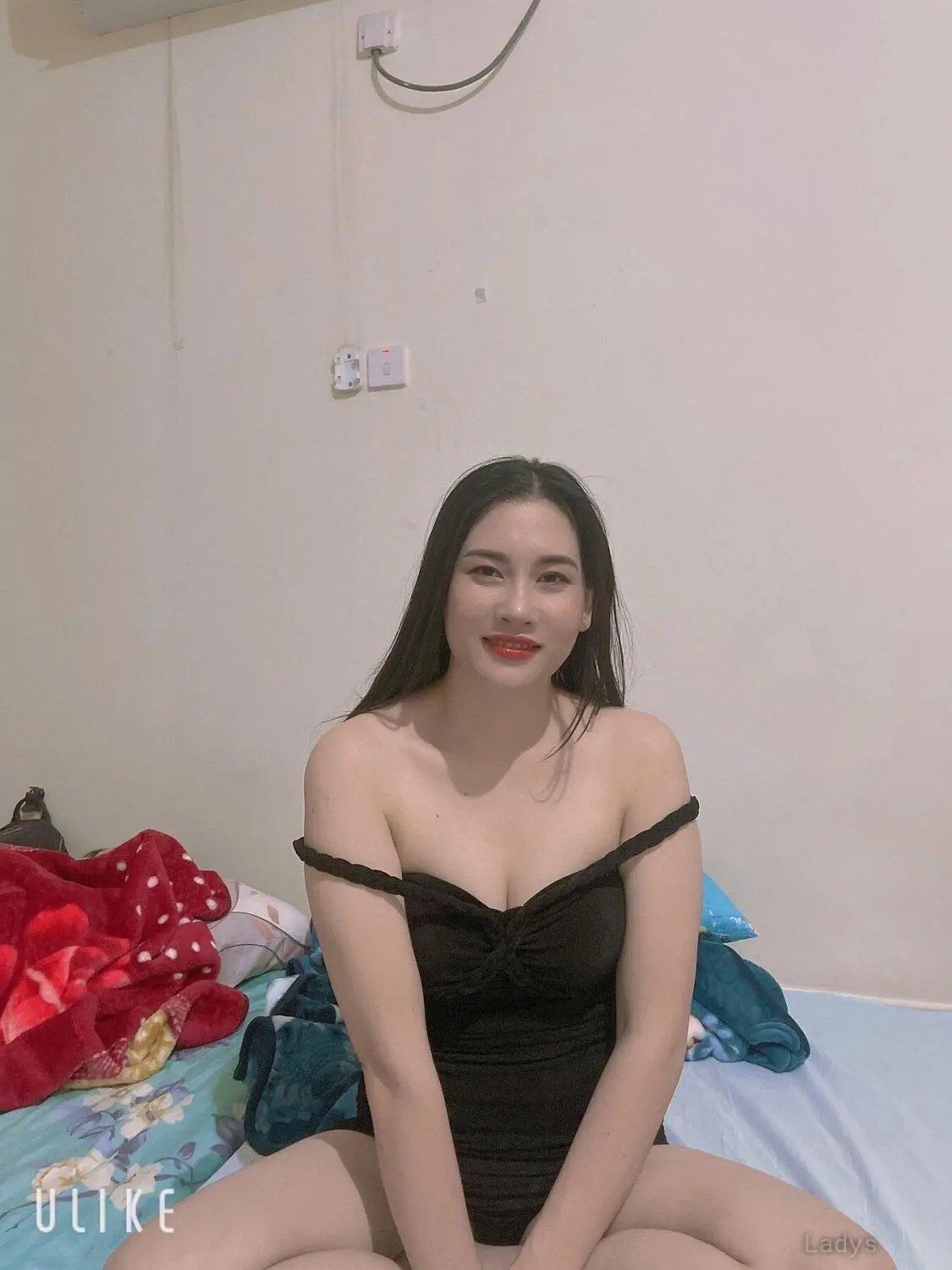 Jane, 21 years old Doha escort girl with big tits, height 168 sm, Weight kg
