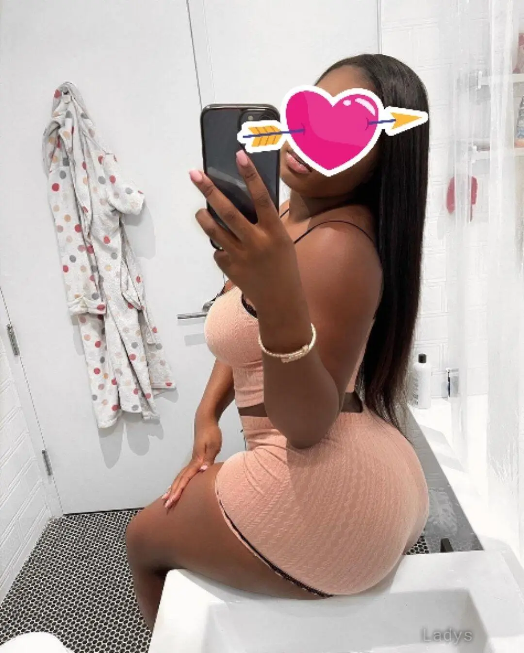 Jane Ken, 26 years old Doha escort girl with big tits, height 157 sm, Weight kg