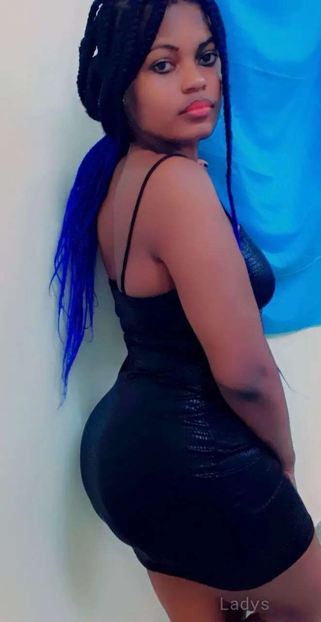 Latifa, 25 years old Doha escort girl with big tits, height 135 sm, Weight  kg