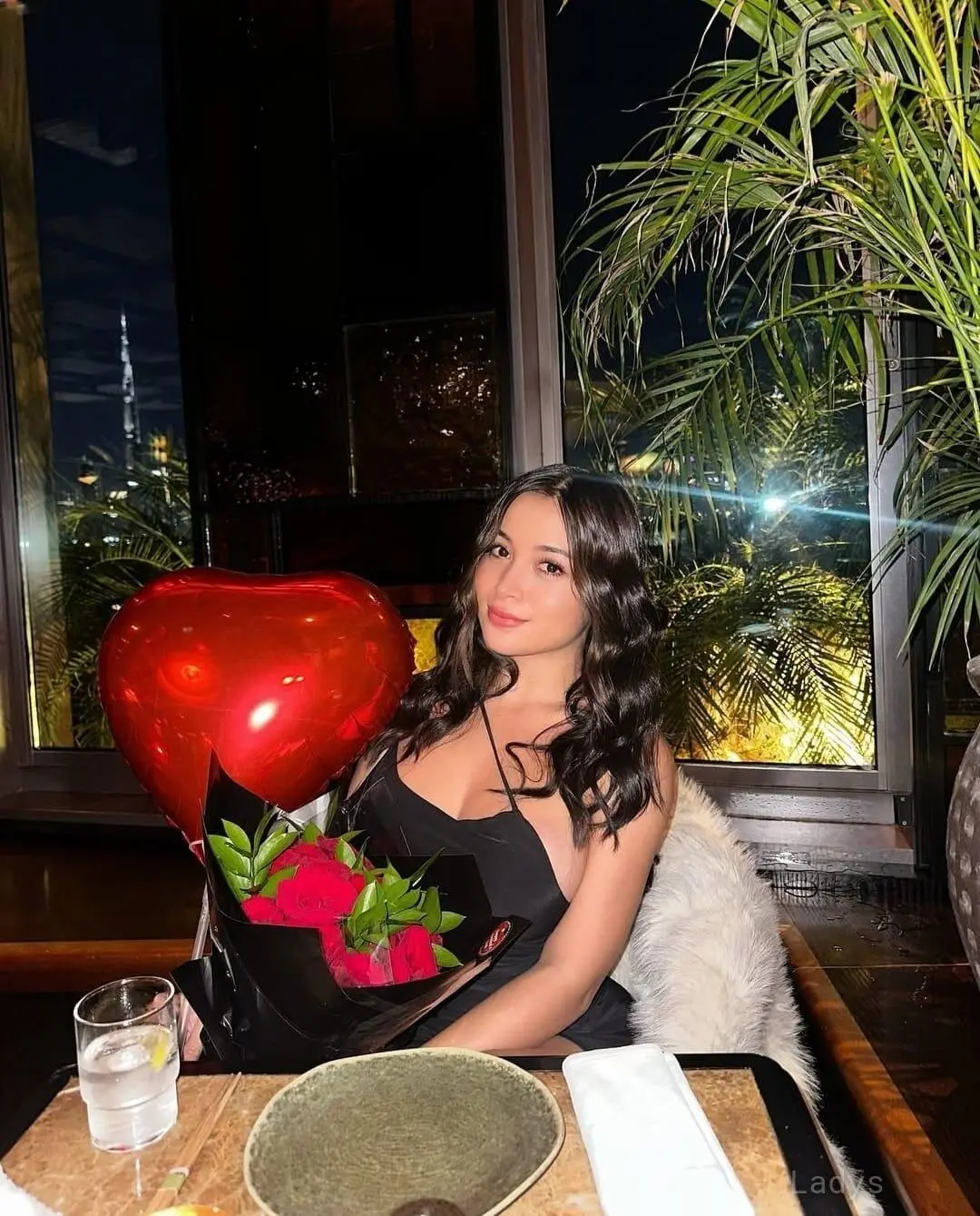 Lujjna, 26 years old Doha escort girl with big tits, height 168 sm, Weight kg