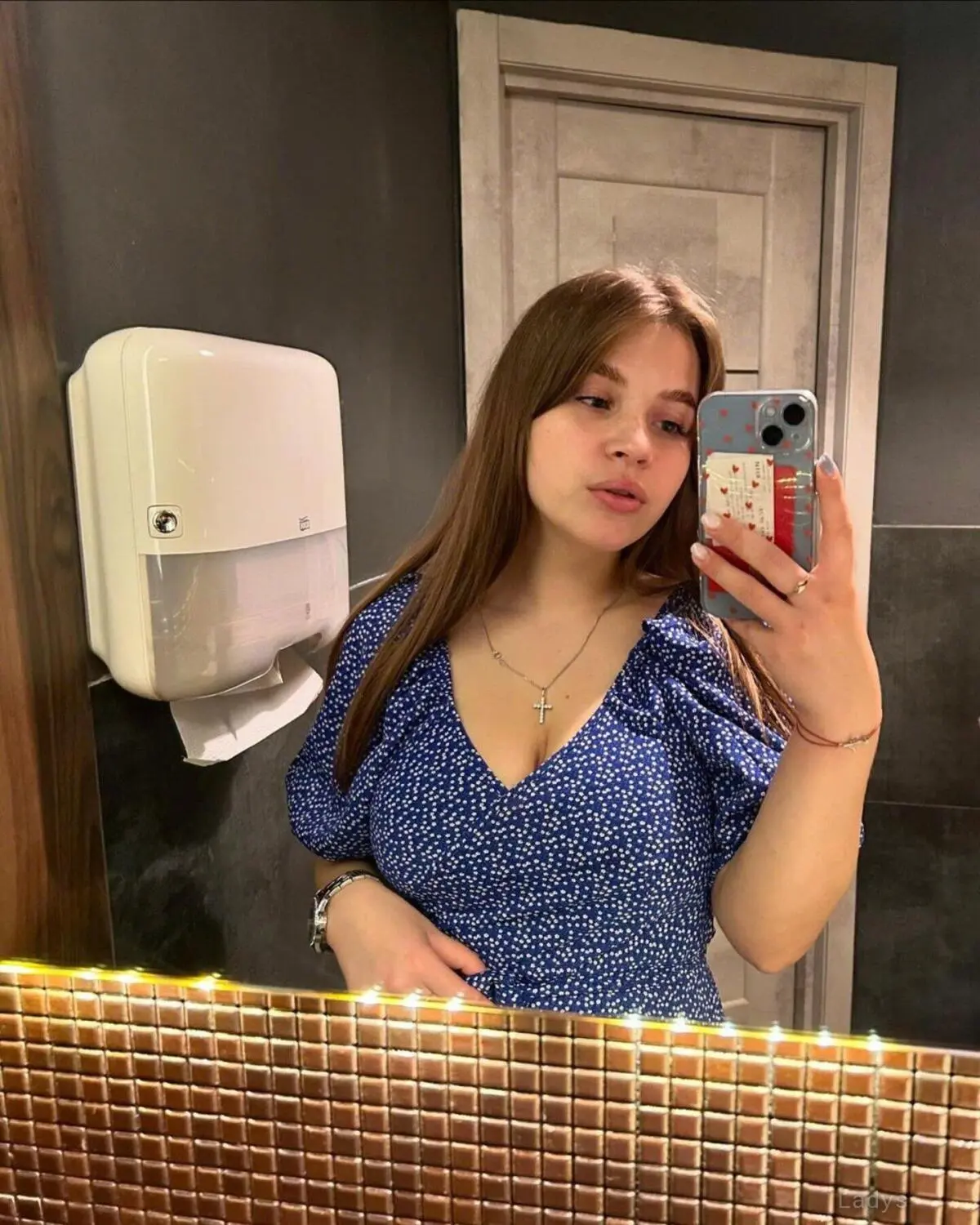 Lyna, 24 years old Doha escort girl with big tits, height 164 sm, Weight kg