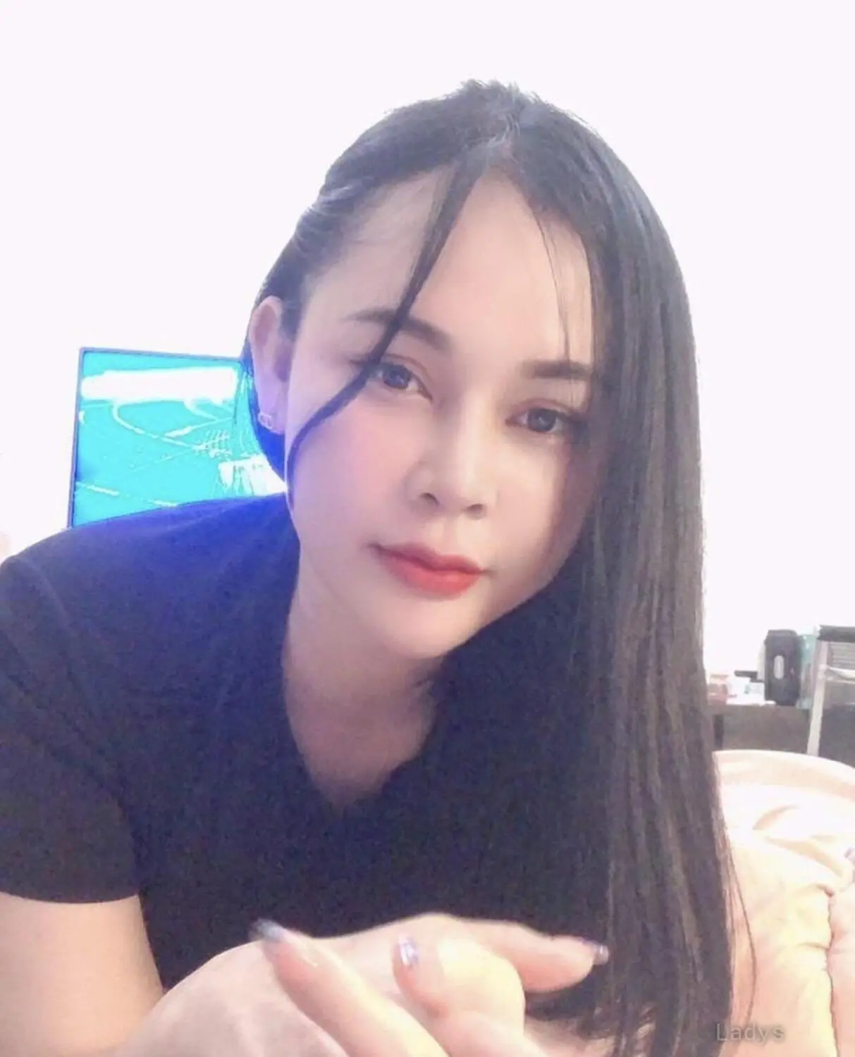 Mily, 23 years old Doha escort girl with big tits, height 164 sm, Weight kg