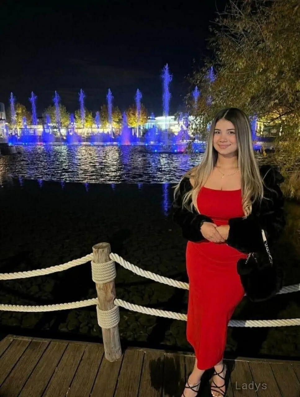 Misama, 25 years old Doha escort girl with big tits, height 168 sm, Weight kg