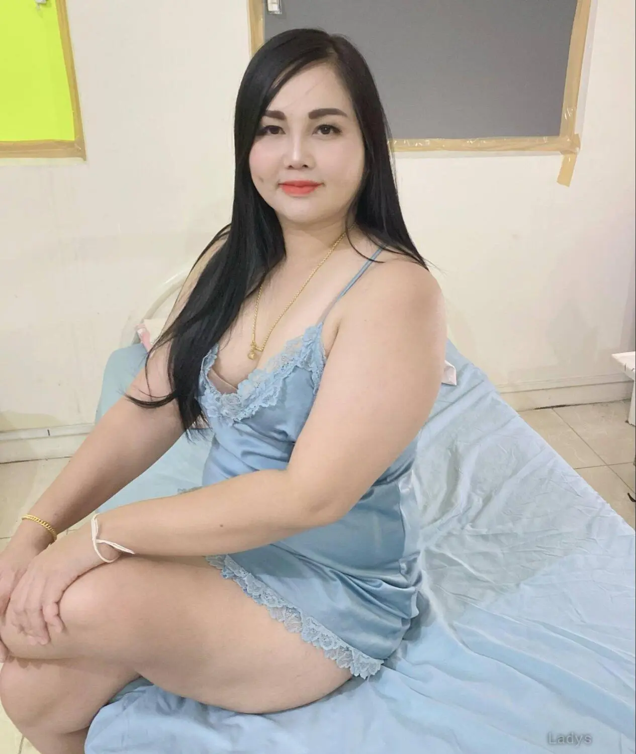 Neha, 23 years old Doha escort girl with big tits, height 167 sm, Weight kg