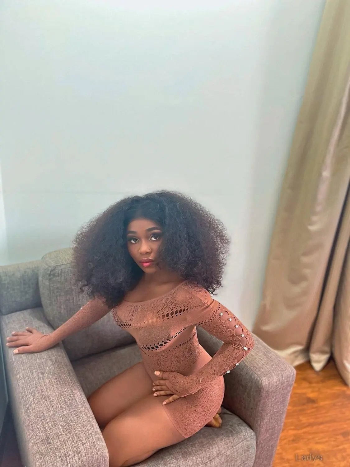 Nikki, 19 years old Doha escort girl with big tits, height 158 sm, Weight  kg