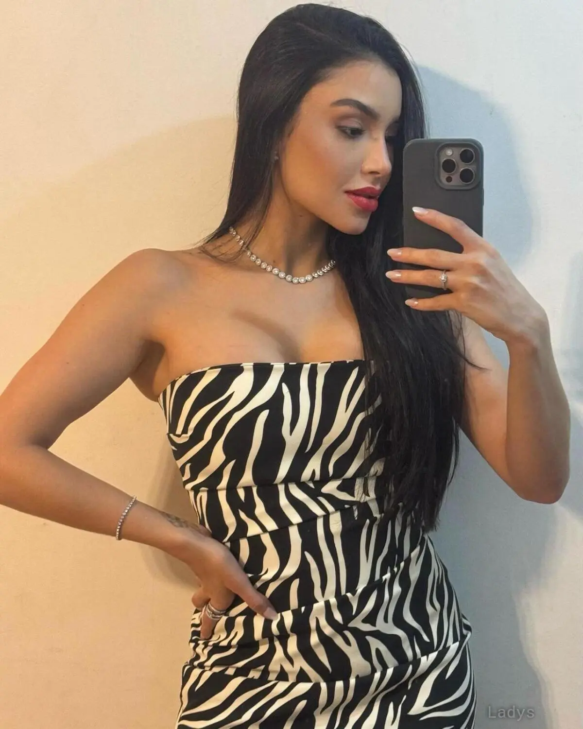 Puka, 28 years old Doha escort girl with big tits, height 162 sm, Weight  kg