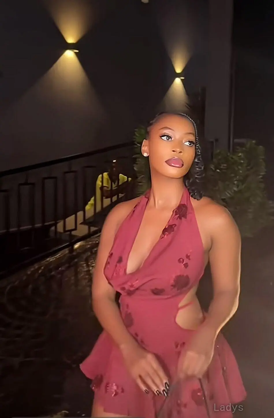 Shinah,  years old Doha escort girl with big tits, height  sm, Weight  kg
