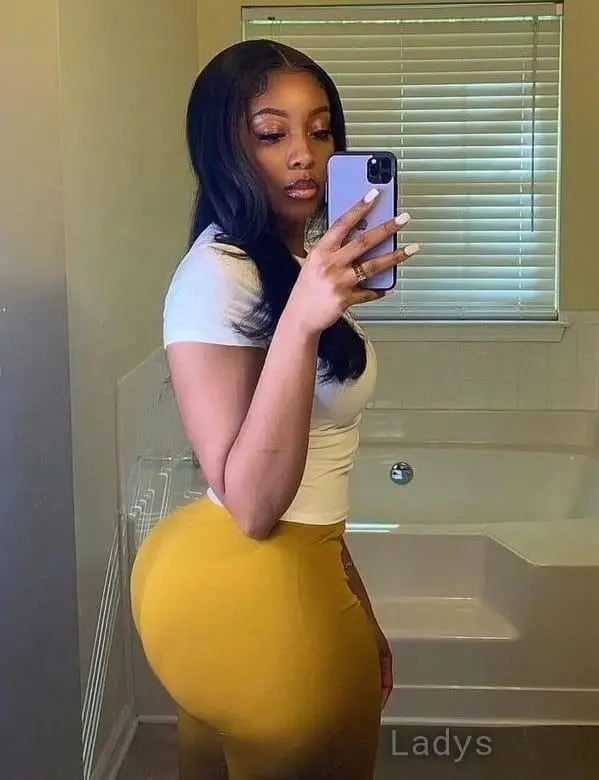 Succces, 25 years old Doha escort girl with big tits, height 176 sm, Weight  kg