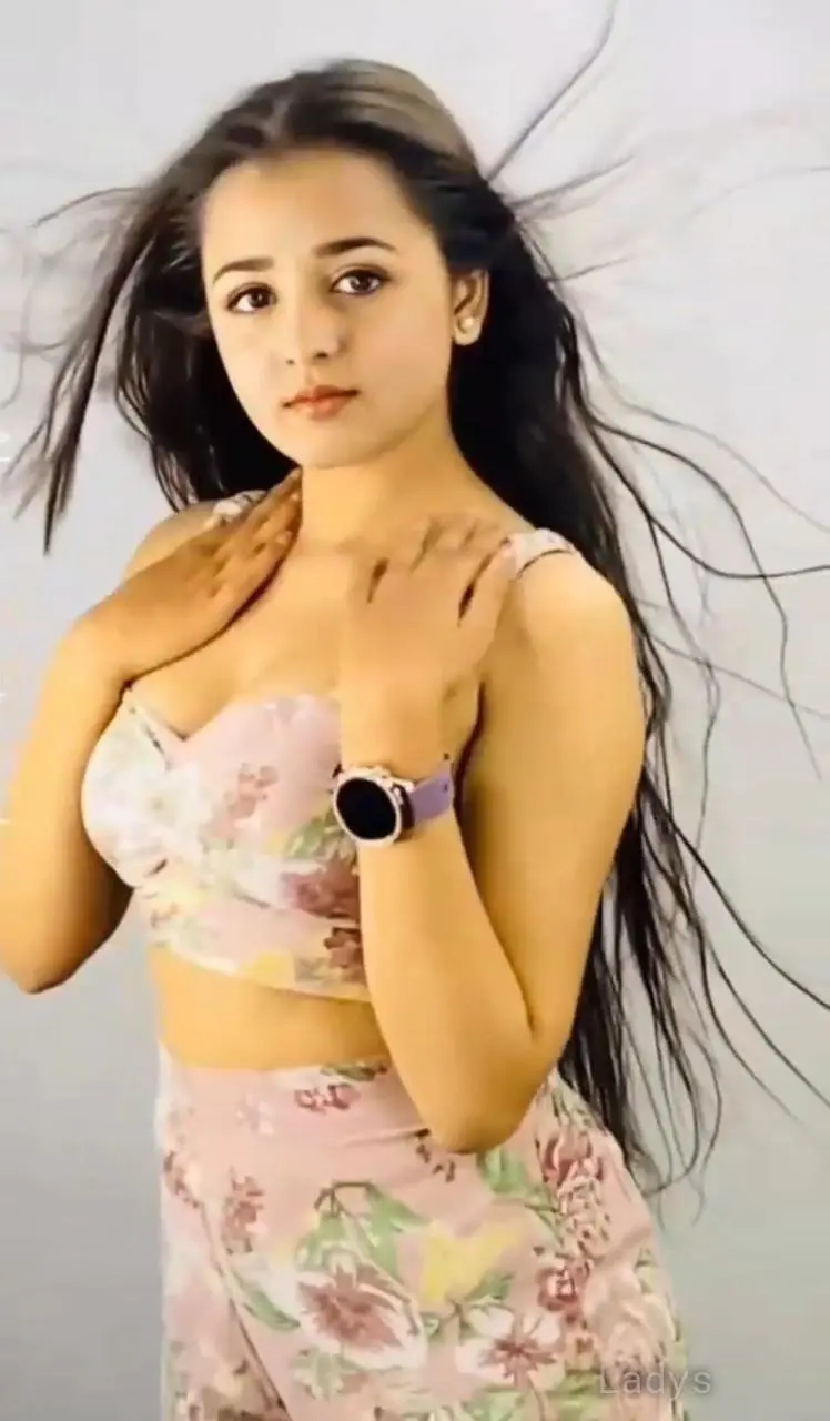 Alishba, 24 years beautiful nude Doha escorts girl, height 198 sm, Weight kg